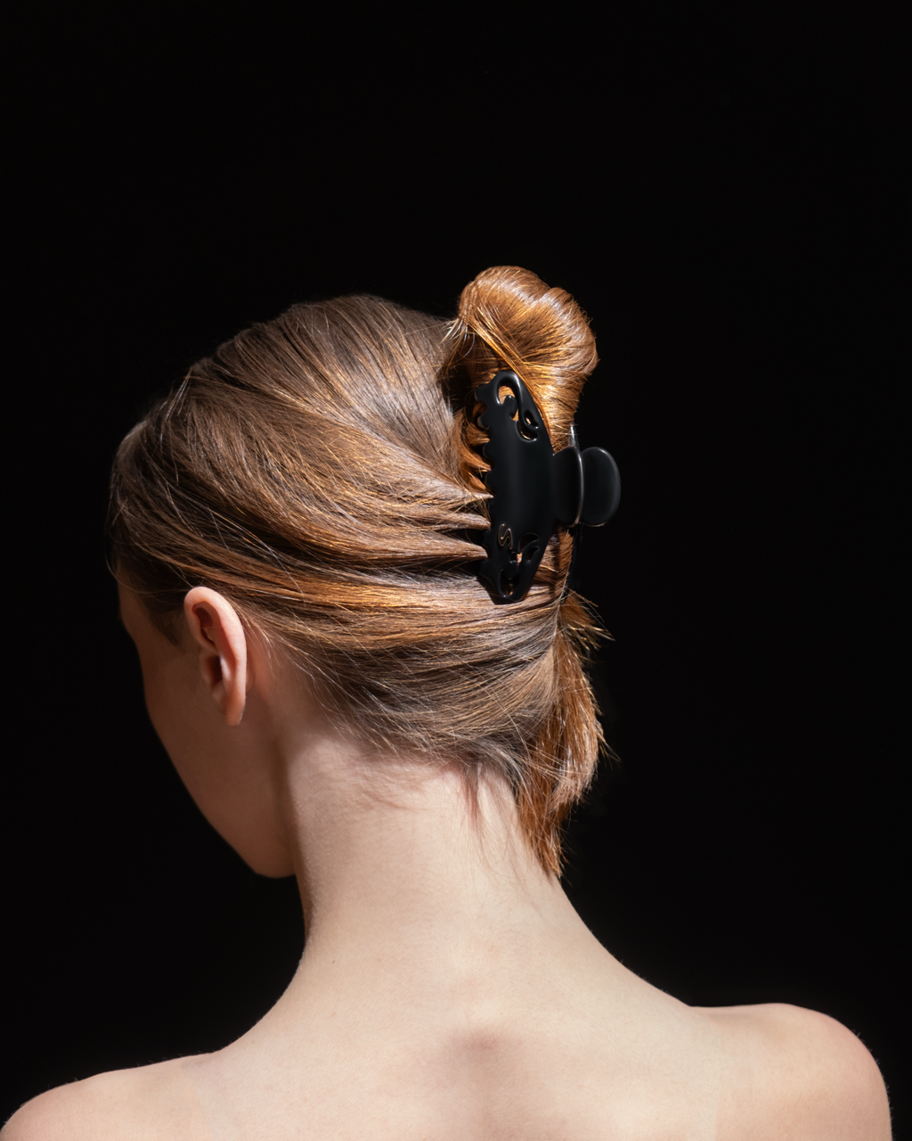 Melissa Large Claw Clip – Glossy Black